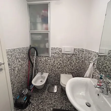 Appartement Studio - Jardin Exotique - 40 Metres Carres *